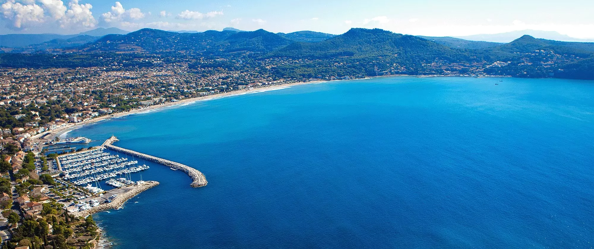 Vue de drone de la baie de Saint-Cyr-sur-Mer
